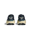 Hoka_M_Schoen_CHALLENGER_8_3.webp