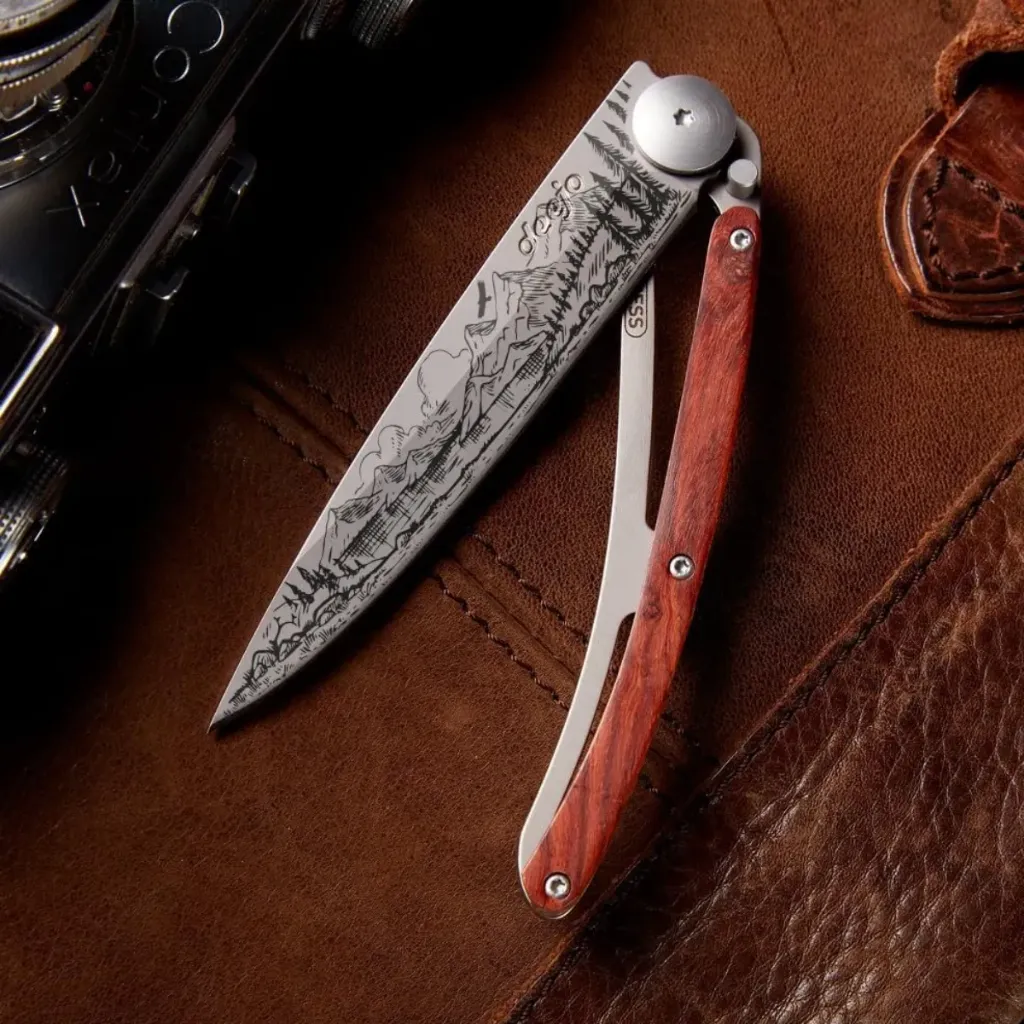 [001445-XXX-NA] Deejo Zakmes 37g, Bois corail / Aile